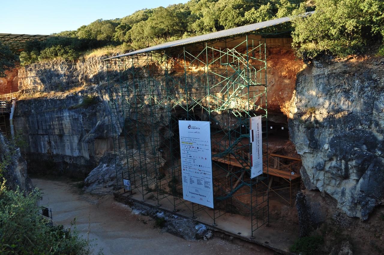 לינה וארוחת בוקר Ibeas de Juarros La Cabala De Ibeas מראה חיצוני תמונה